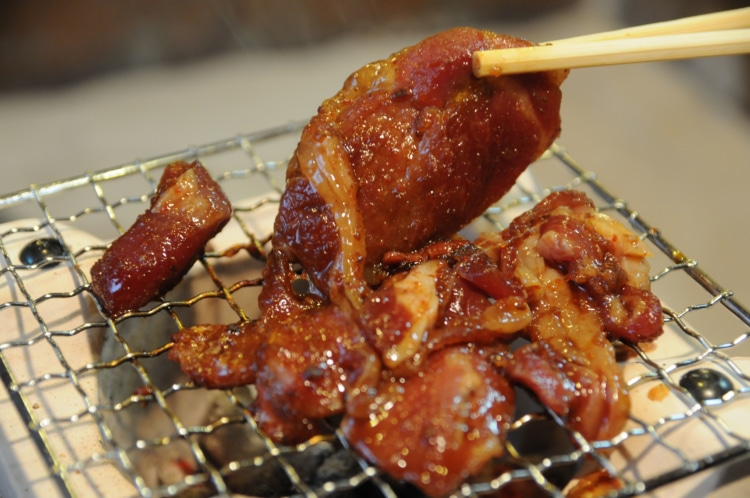 飯田市で人気の焼肉はカルビやロースよりもマトン、モツ