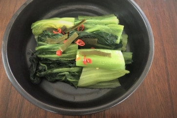 写真:シャキシャキさに感激。日本三大漬菜、広島菜はじゃこと楽しんで