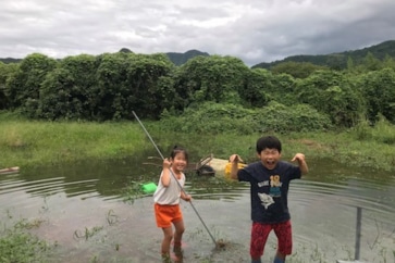 写真:「なにこれ、天国?」田舎に移住して子育てストレスが激減したわけ