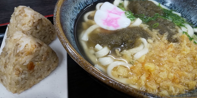 「資さんうどん」のかけうどん