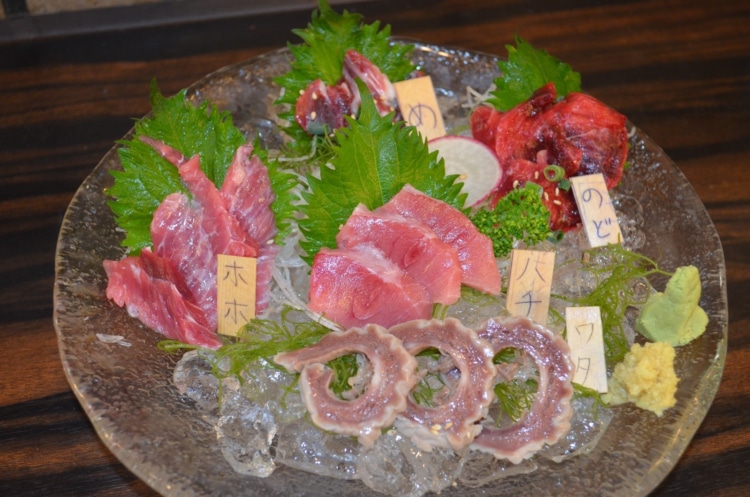 くろば亭でいただいたマグロ珍味盛り合わせ