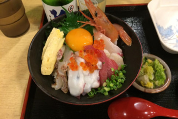 写真:海鮮丼が絶品!瀬戸内の魚を楽しめる魚食堂の人気の秘密は?