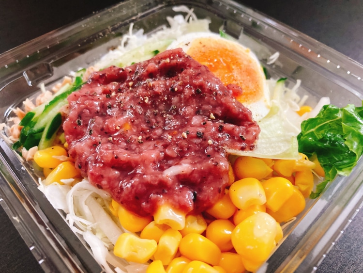 サラダにドレッシングとしてかける