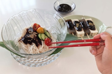 写真:そうめん、おにぎりにも。「赤みそ」の万能調味料ぶりがすごい