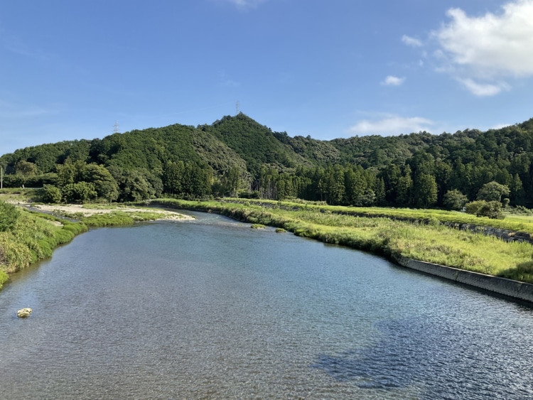 山も河もある理想の場所