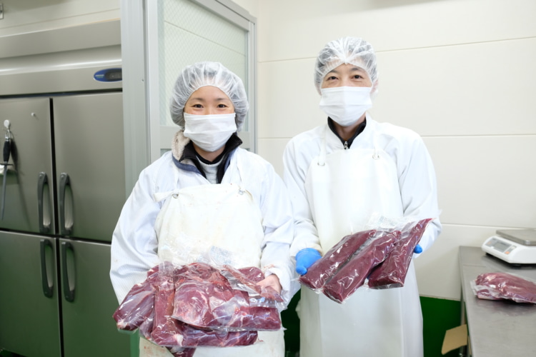 ジビエ肉スタッフ