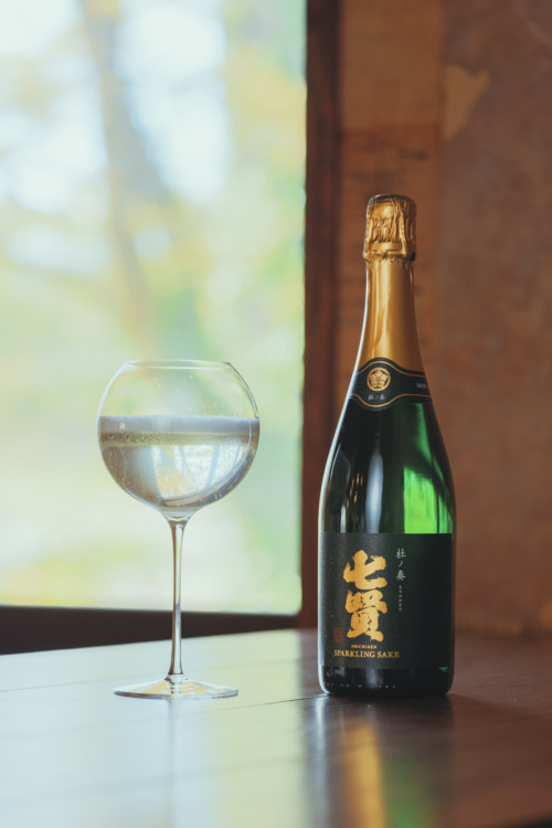 七賢のスパークリング日本酒「杜ノ奏」