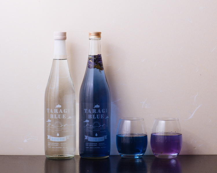 色が変化する球磨焼酎『たらぎブルー』