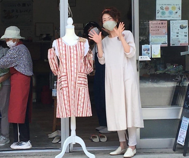 店頭に立つこっちゃん