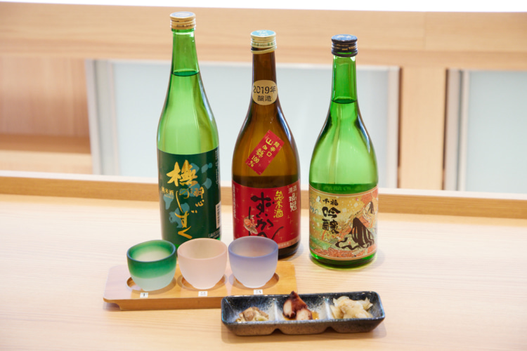 広島の名酒が味わえる角打ちコーナー