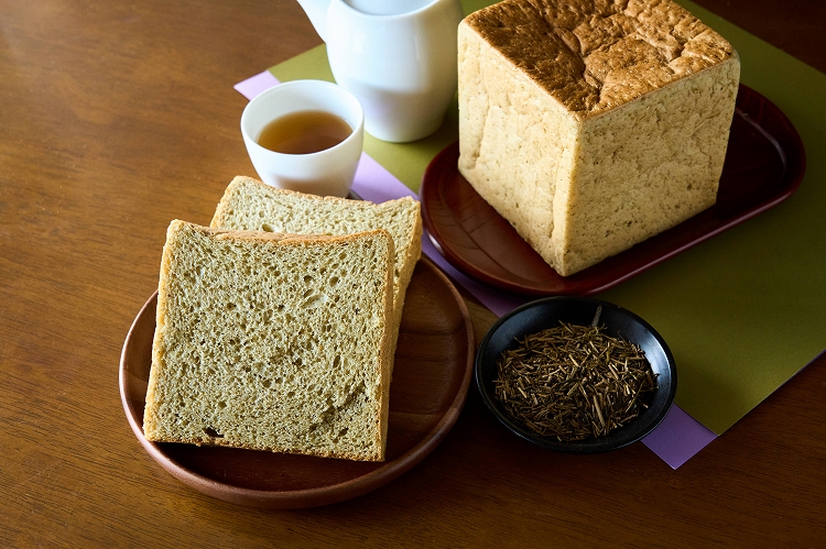 ⽯川棒茶の⾷パン