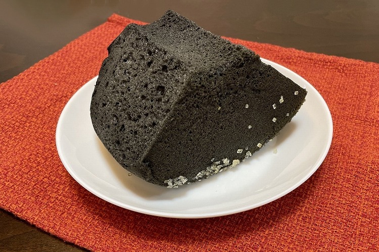 黒の生シフォンケーキ