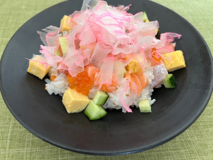 ばらちらし けずりカツオのせ