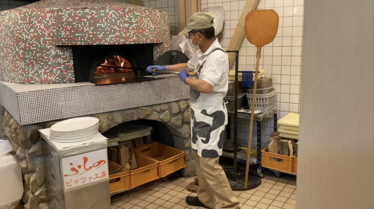 ピッツァ工房