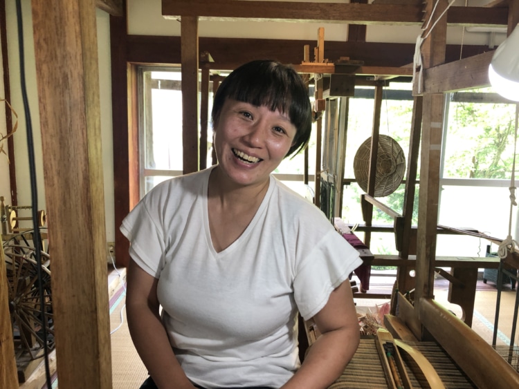 笑顔で話をする大滝さん