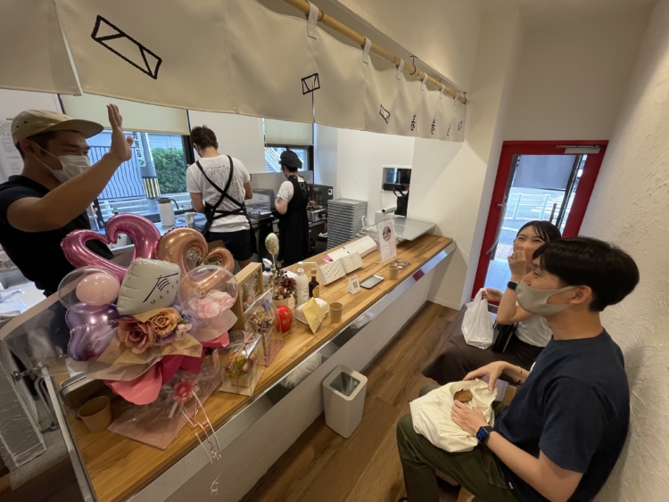にぎわう店内