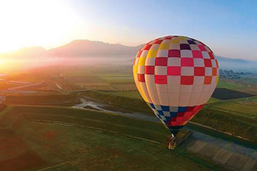 写真：熱気球や乗馬体験も。阿蘇で自然と歴史を楽しむワーケーション