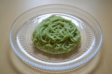 写真:さわやかな香りを満喫。アンテナショップで楽しむ小豆島オリーブグルメ