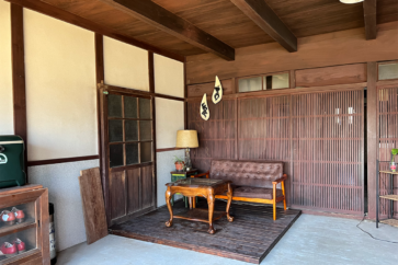 写真:笠岡市の築100年の家に移住。古民家でインテリアを楽しむ暮らし