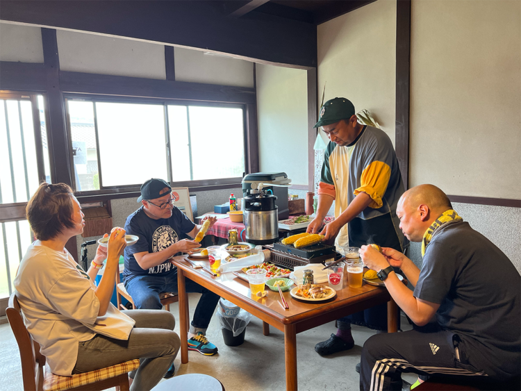 土間で飲み会