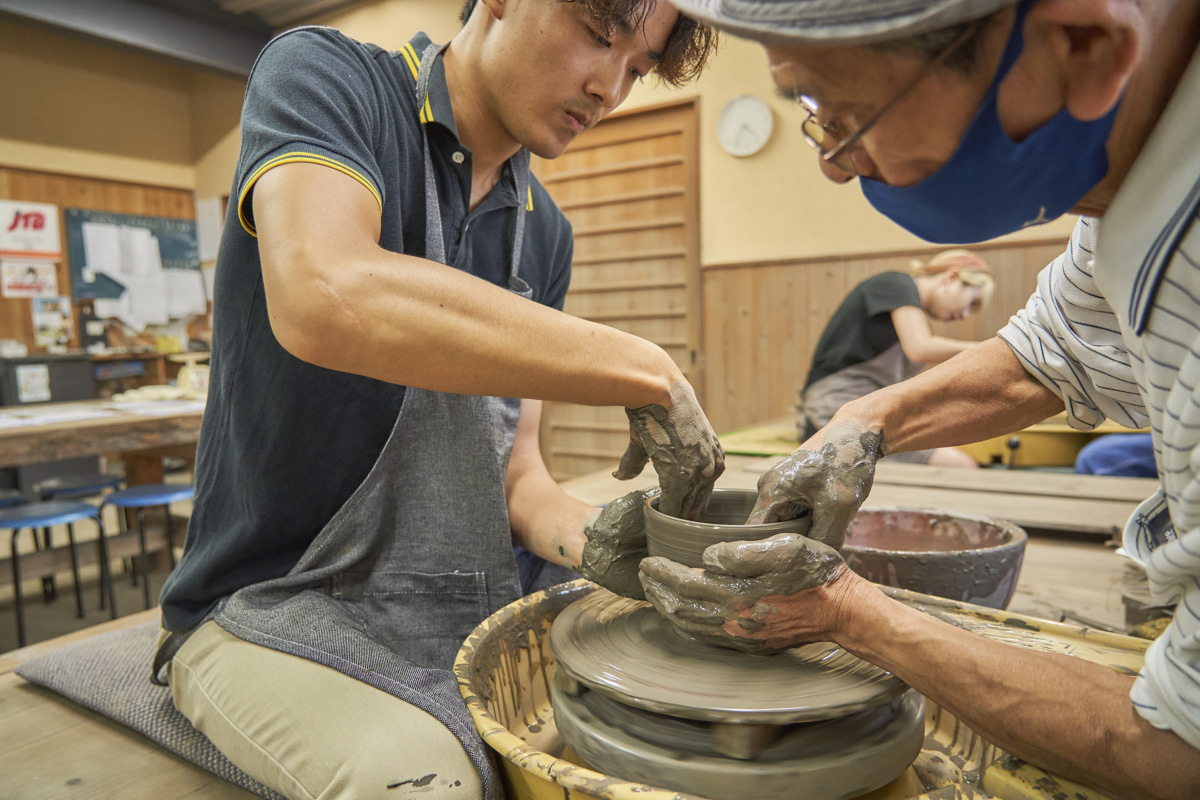 器づくりの様子