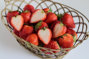 写真：甘くて大きい。栃木のイチゴ「とちあいか」を使った限定スイーツが登場