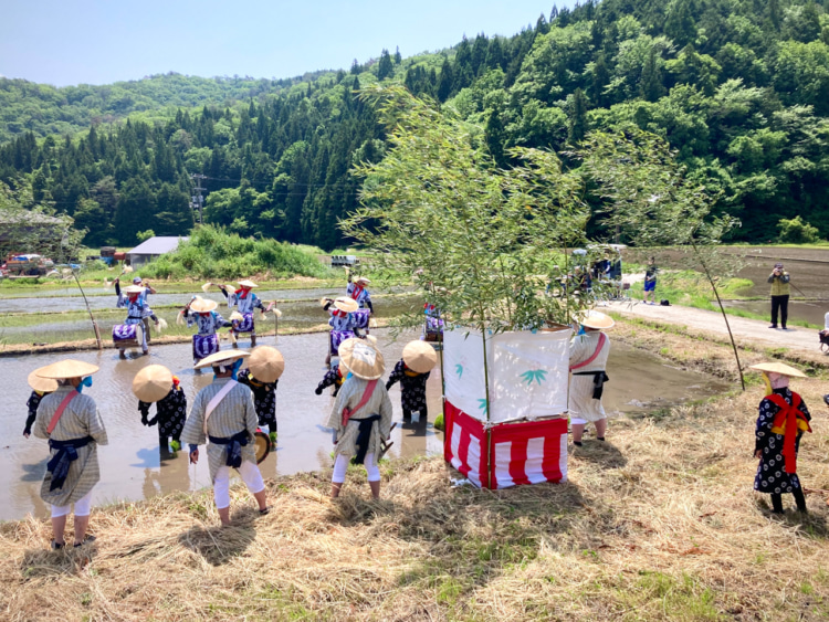 田の神を祀っています