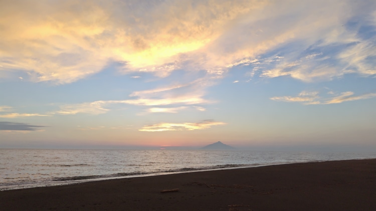 水平線に沈んだ夕日