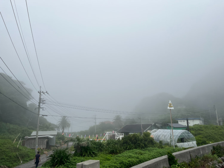 霧の深島