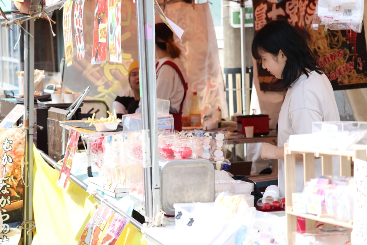 屋台が並んでいる様子